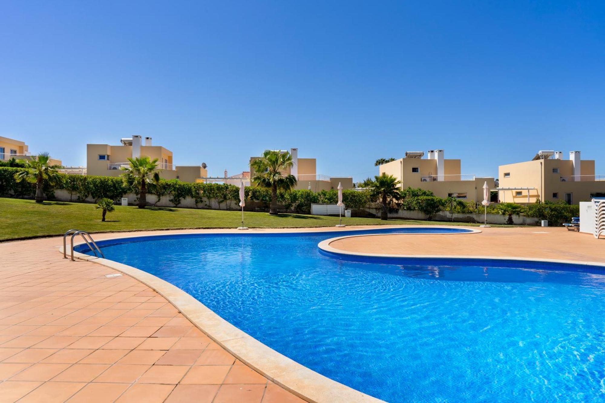 Apartamento No Condominio Baia Village Com Piscina Albufeira Eksteriør billede